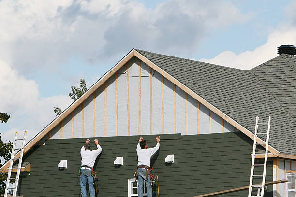 Professional Siding Replacement technician working in Columbus, NC